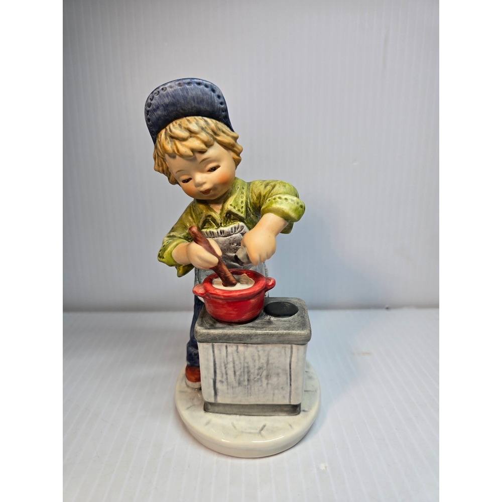 Goebel Todays Children W.Germany 1978 Boy Mixing Porcelain‎ Figurine